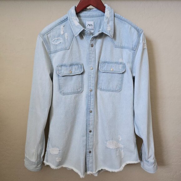 Zara Light Wash Relaxed Fit Distressed Denim Shirt Jacket Shacket - Picture 2 of 13
